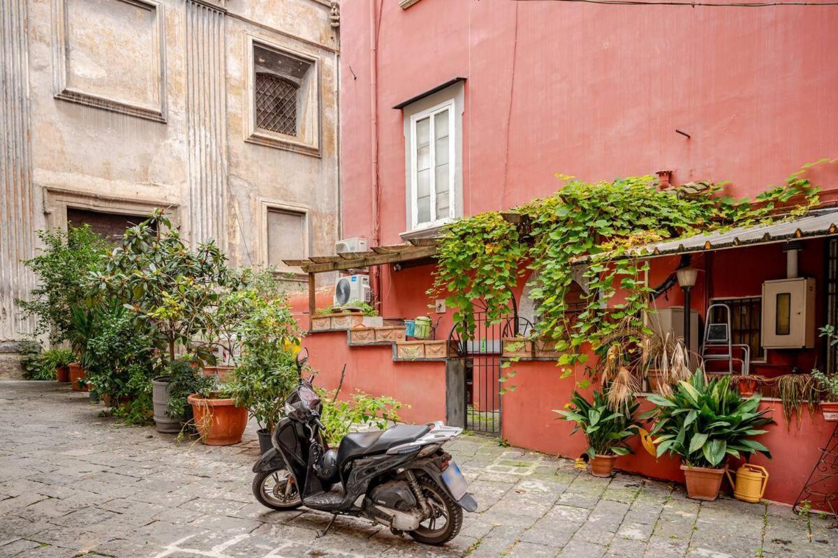 Vivara Napoli Exterior foto